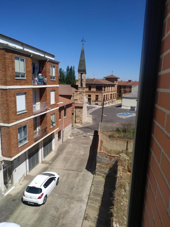 Edificio Valles Del Lupulo Astorga Exterior photo